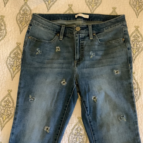 Lauren Conrad flower jeans - Picture 2 of 4